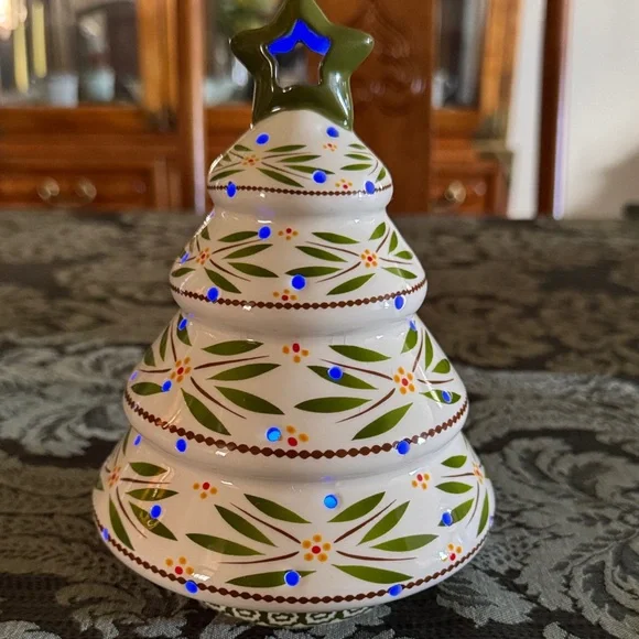 Temp-tations “Old World” Hand-Painted Light-Up Christmas Tree - Picture 4 of 9